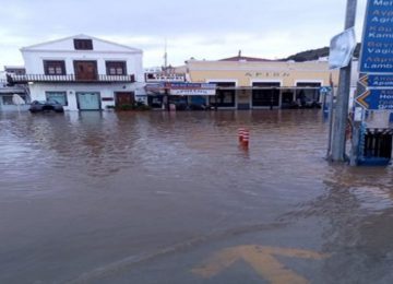 «Βιβλική» καταστροφή στην Πάτμο: Κλειστά σχολεία – Αίτημα να κηρυχθεί το νησί σε κατάσταση εκτάκτου ανάγκης