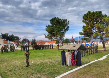 Ο Μαρωνείας Παντελεήμων στην παράδοση  παραλαβή της Διοικήσεως της 29ης Μ/Π ΤΑΞΠΖ ΠΟΓΡΑΔΕΤΣ