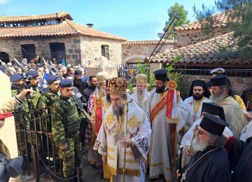 Σερρών Θεολόγος: Στηριζόμεθα από την δύναμη της πίστεως, της προσευχής και της αγάπης που βιώνουμε μέσα στην Εκκλησία μας